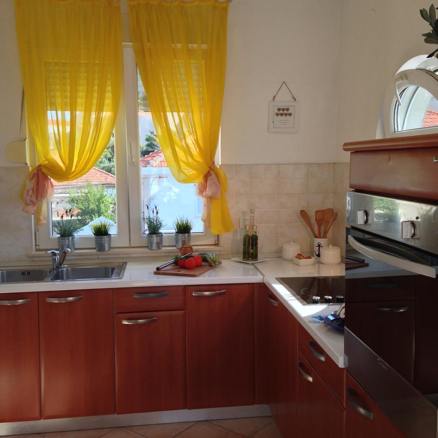1 Apartmant & 1 Delux Room With Bathroom Дубровник Екстериор снимка